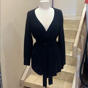 EUC J crew black sweater. XS. Recently dry cleaned